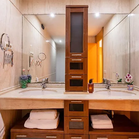 Grand - 8 Min To Center By Metro Daire *