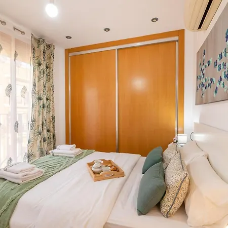 Grand - 8 Min To Center By Metro Διαμέρισμα *