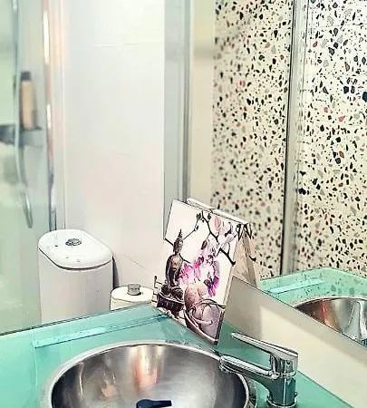 Grand - 8 Min To Center By Metro Διαμέρισμα *