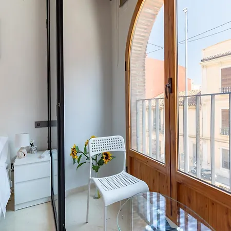 Διαμέρισμα Grand - 8 Min To Center By Metro