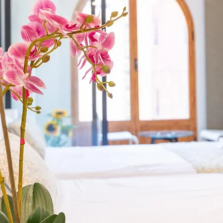 Διαμέρισμα Grand - 8 Min To Center By Metro *