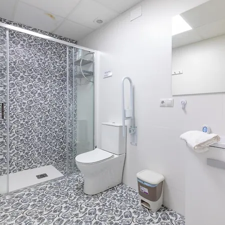 Grand - 8 Min To Center By Metro *